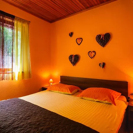 Lovely In Hvar With Wifi *